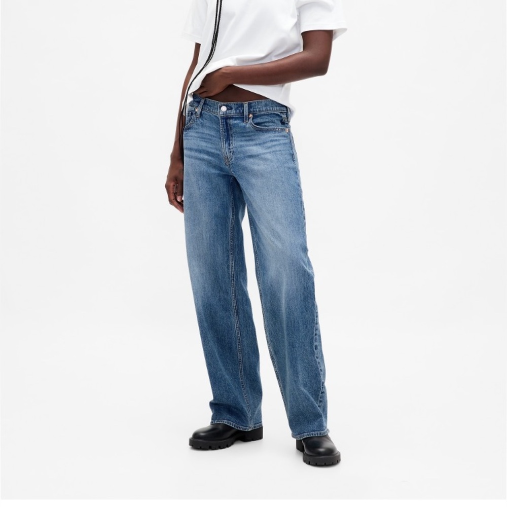 GAP ‘90s Loose Low Rise Medium Blue Jeans Sz 33 LONG